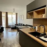 & Traky, Saint Vlas, улица черно море 12 * Sveti Vlas