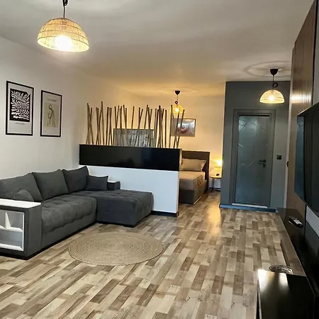 & Traky, Saint Vlas, улица черно море 12 سفيتي فلاس
