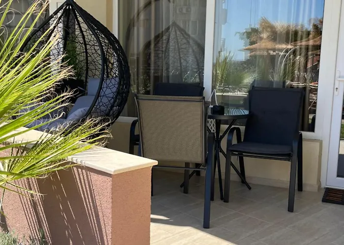 Apartment&studio Traky, Saint Vlas, улица черно море 12 Свети Влас