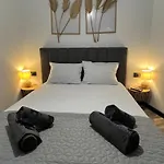 & Traky, Saint Vlas, улица черно море 12 * Sveti Vlas