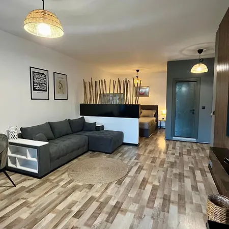 Apartamento & Traky, Saint Vlas, улица черно море 12
