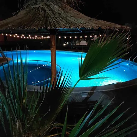 & Traky, Saint Vlas, улица черно море 12 Apartament *