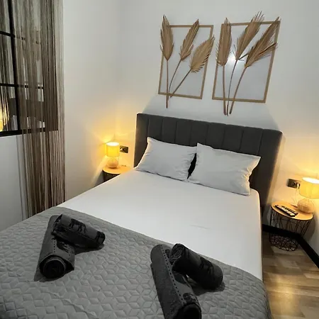 & Traky, Saint Vlas, улица черно море 12 Apartament