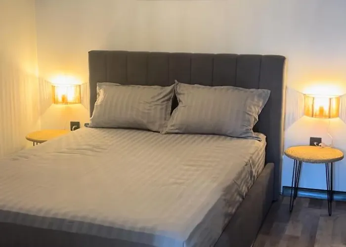 & Traky, Saint Vlas, улица черно море 12 Свети Влас