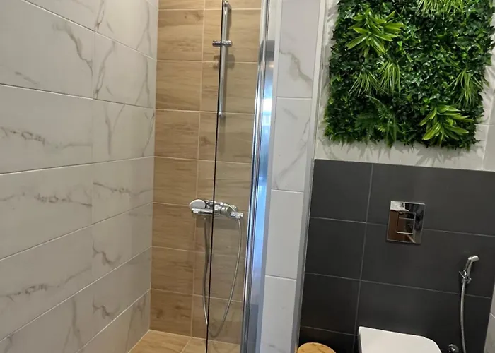 & Traky, Saint Vlas, улица черно море 12 Апартамент Свети Влас