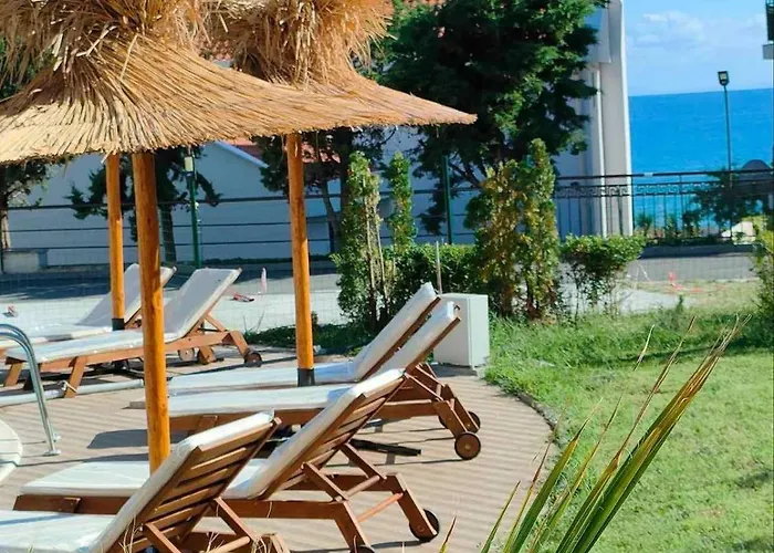 & Traky, Saint Vlas, улица черно море 12 Апартамент Свети Влас