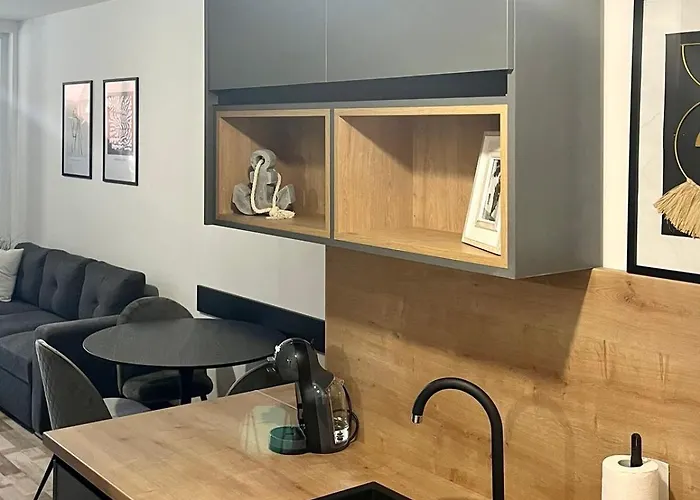 & Traky, Saint Vlas, улица черно море 12 Свети Влас