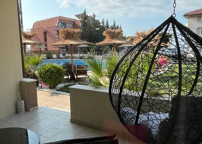 Апартамент & Traky, Saint Vlas, улица черно море 12 *